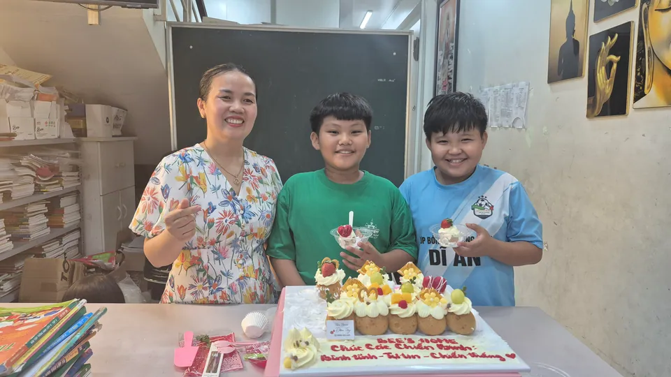 Học sinh hạnh phúc tại Bee's Home